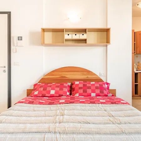 Viserba Cozy Studio W/ Balcony Apartment *